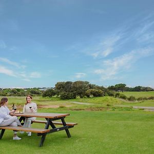 13Th Beach Golf Lodges